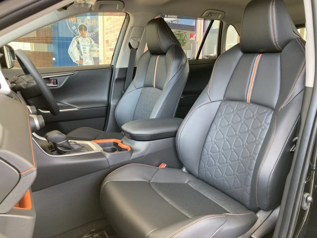 RAV4 実車写真8