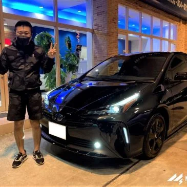 トヨタ プリウスをご納車｜室内灯LEDカスタム｜エムズオート３号店