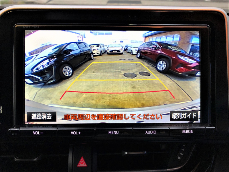 バックカメラのモニター画面をアップで撮影した写真