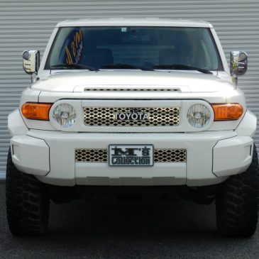 希少なカスタムSUV！USトヨタ FJクルーザー入庫！！
