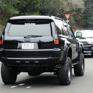 四駆の特徴を活かしたカスタムSUV！
