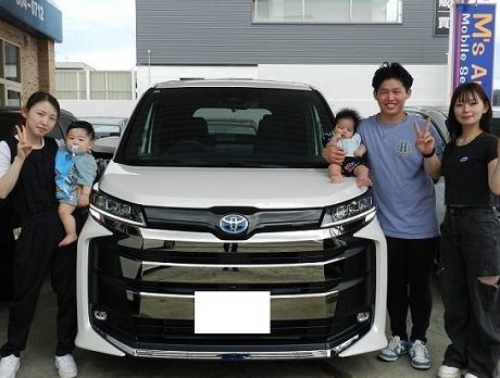 ノア ハイブリッド S-Zグレード パールカラーご納車しました＾＾👍