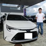 カローラツーリング ダブルバイビーWxB ハイブリッド パールカラーご納車しました(´▽｀)