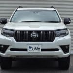 走行9,000kmの極上プラド入庫しました。