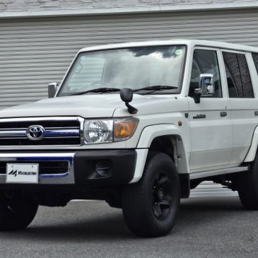 ランドクルーザー70 復刻版 入庫しました！