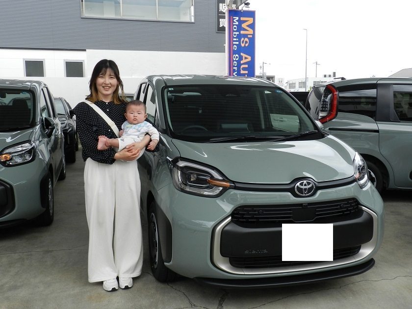 シエンタ マイナーチェンジ後 ハイブリッドZカーキ ご納車させていただきました💚