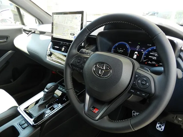 トヨタ カローラクロス 2026年式 運転席まわり