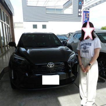 ヤリスクロス 黒 ハイブリッドＺグレード 女性オーナー様へご納車👩