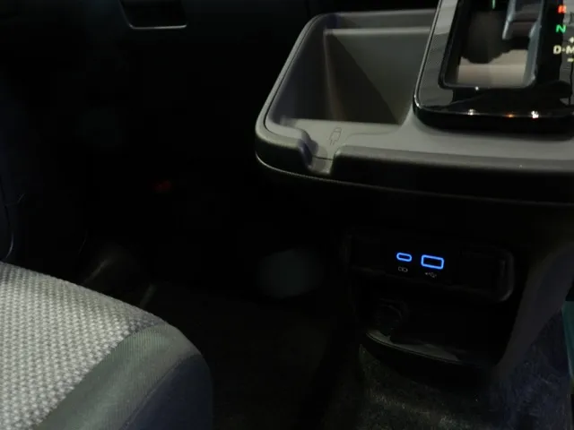 シエンタ 2026年式 G 充電用USB端子