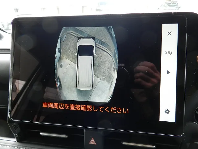 トヨタ ヴォクシー 2026年式 パノラミックビューモニターの床下透過表示