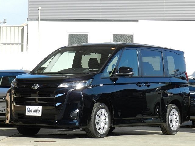 トヨタ ノア ハイブリッドX フロントエクステリア斜め前