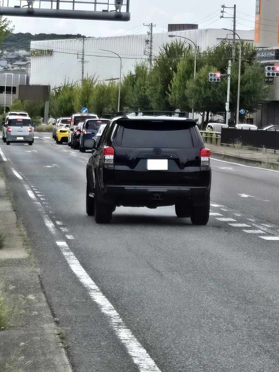 USトヨタ 4RUNNER 2012年式 ご納車後のお見送り リアビュー