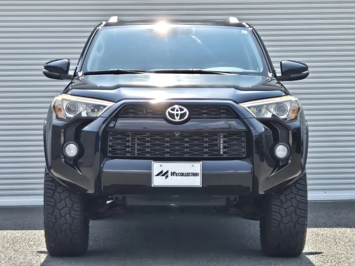USトヨタ 4RUNNER 2014年式 ブラック フロントエクステリア正面