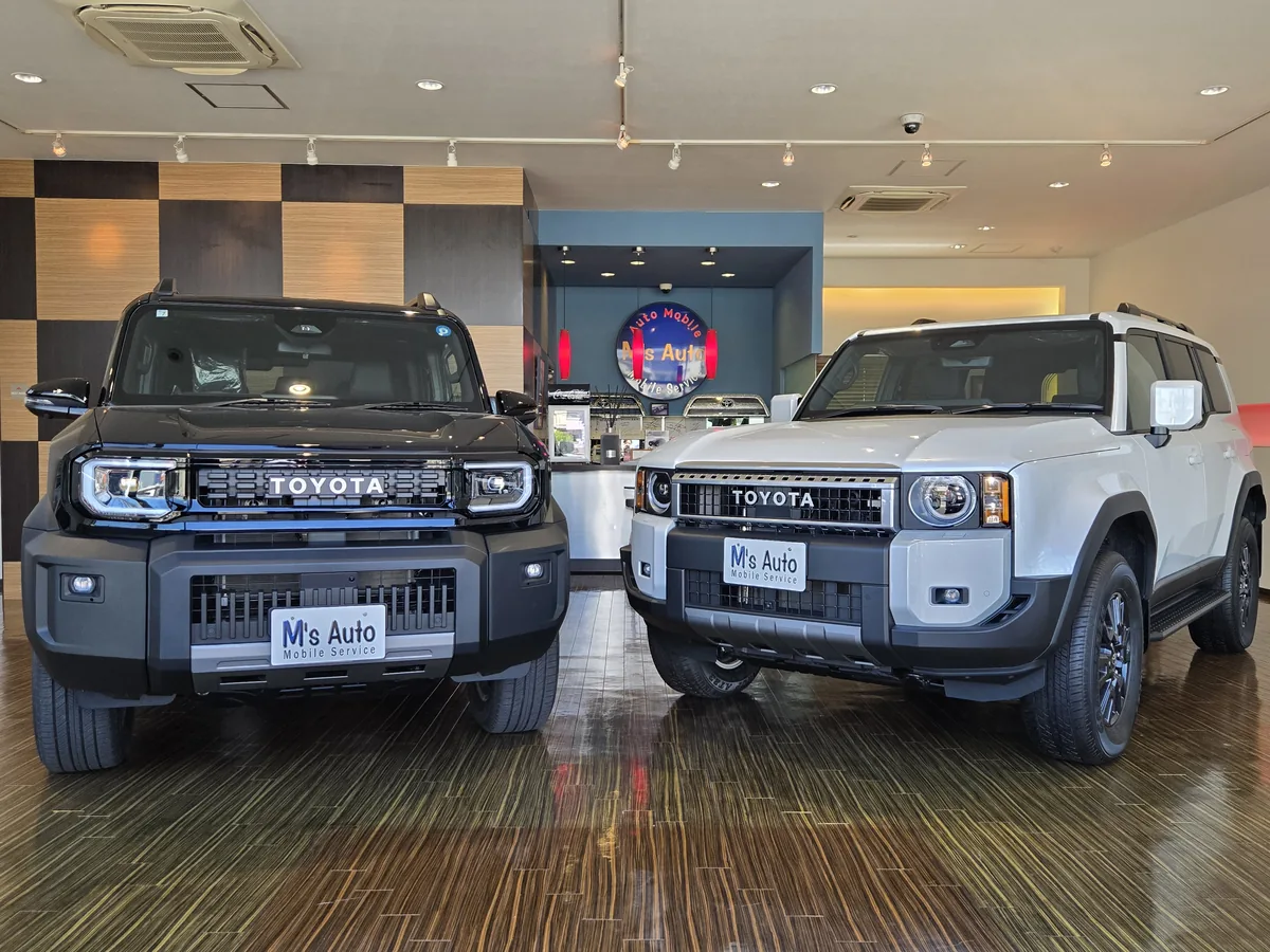 ランクル兄弟がそろい踏み!ランドクルーザーFJ×250 未使用車2台を同時展示中