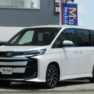 ノア マイナーチェンジ後 未使用車 ハイブリッドS-Z 入庫ブログ内装編！