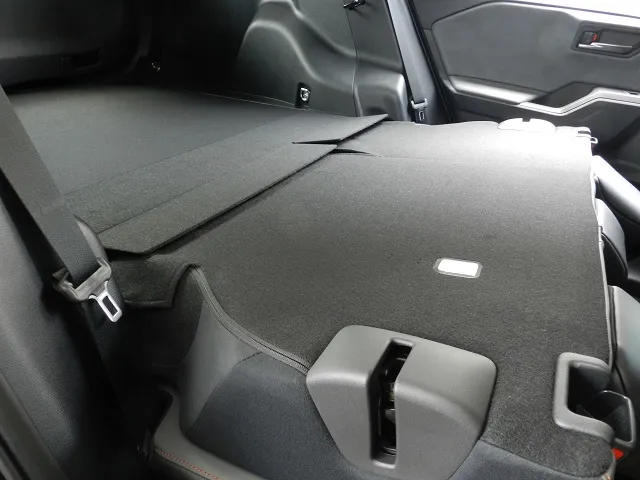 新型RAV4 2026年式 後部座席シートアレンジ