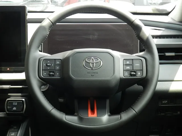 新型RAV4 2026年式 ステアリング
