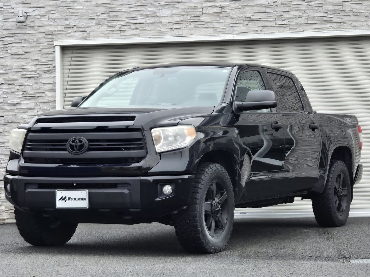 タンドラ 2017年式 クルーマックス SR5 TRDオフロード の外装