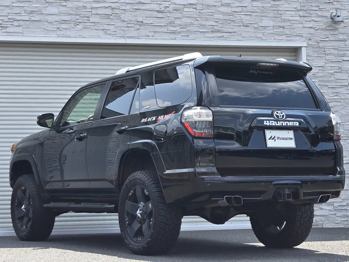 USトヨタ 4RUNNER 2014年式 ブラック リアエクステリア斜め後ろ