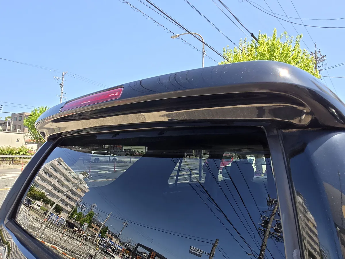 ハイラックスサーフ 215系 SSR-X Limitedのリアスポイラー