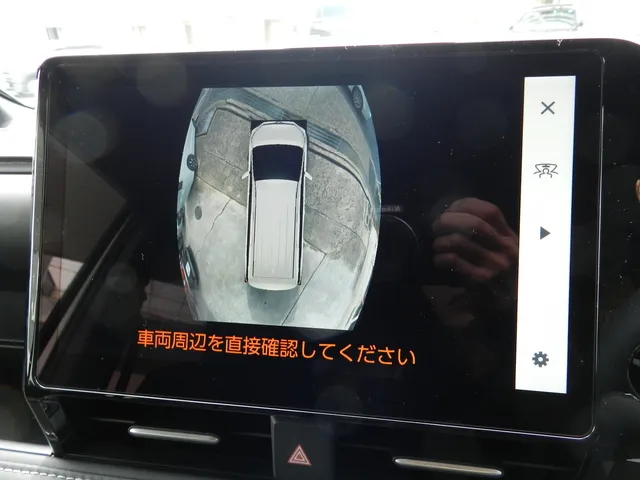ヴォクシー 2026年式 S-Zのパノラミックビューモニターの床下透過表示（真上から）