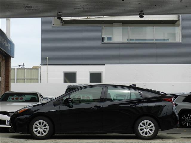 トヨタ プリウス 1.8S 2019年式 写真4