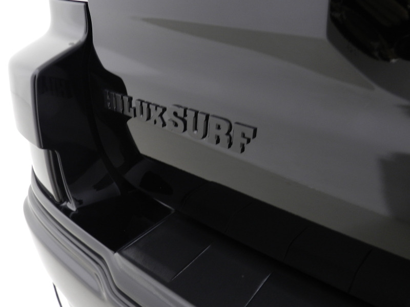 ハイラックスサーフ 215系 BLACK KNIGHT 実車写真5