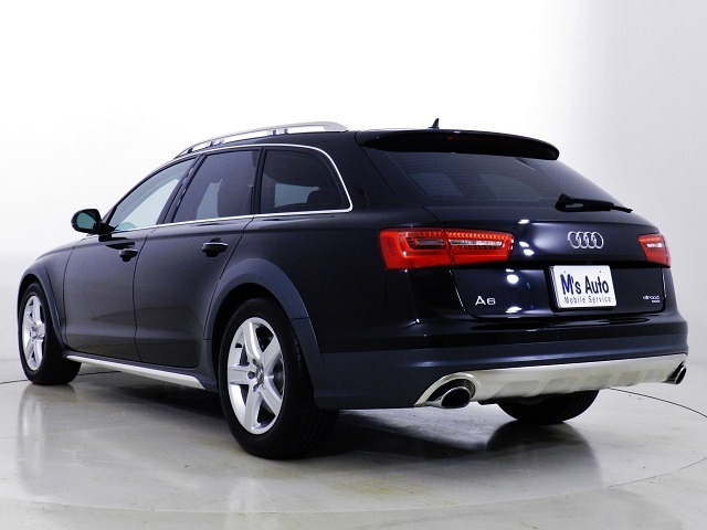 エムズオートでご納車したアウディ A6 allroad quattro 2016年式 ブラック 2