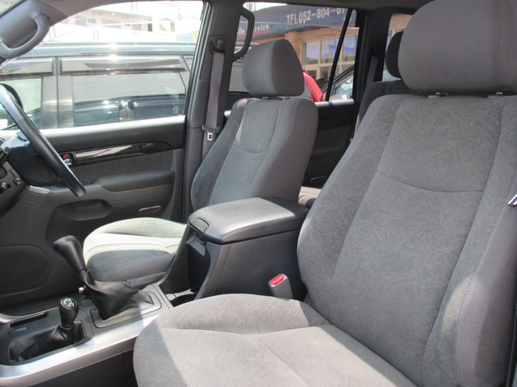 ランドクルーザー プラド 120系 実車写真4
