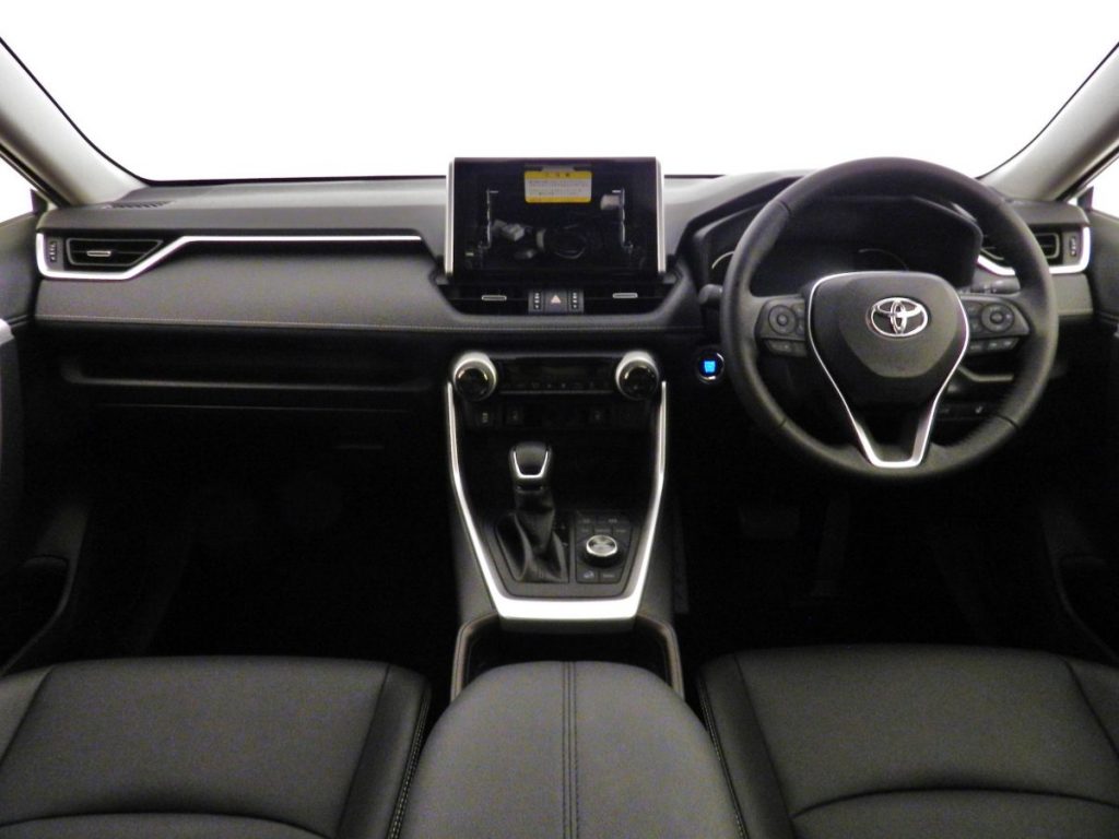RAV4ハイブリッド運転席から見たダッシュボード全体