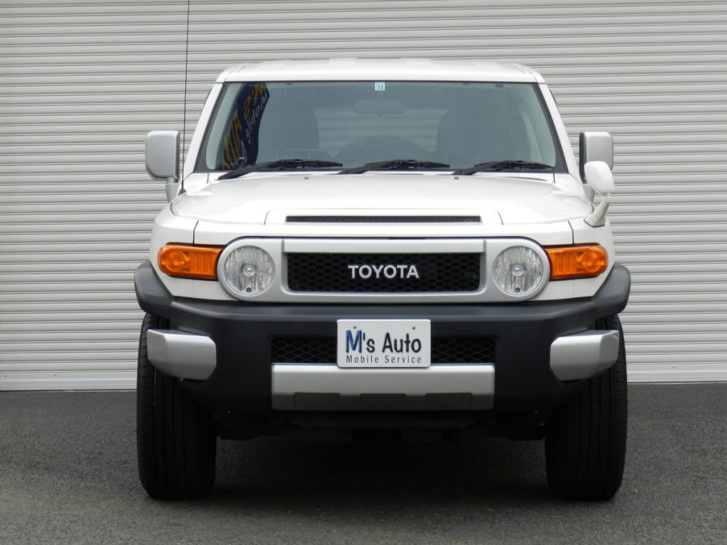 FJクルーザー正面から見たフロントフェイス全体