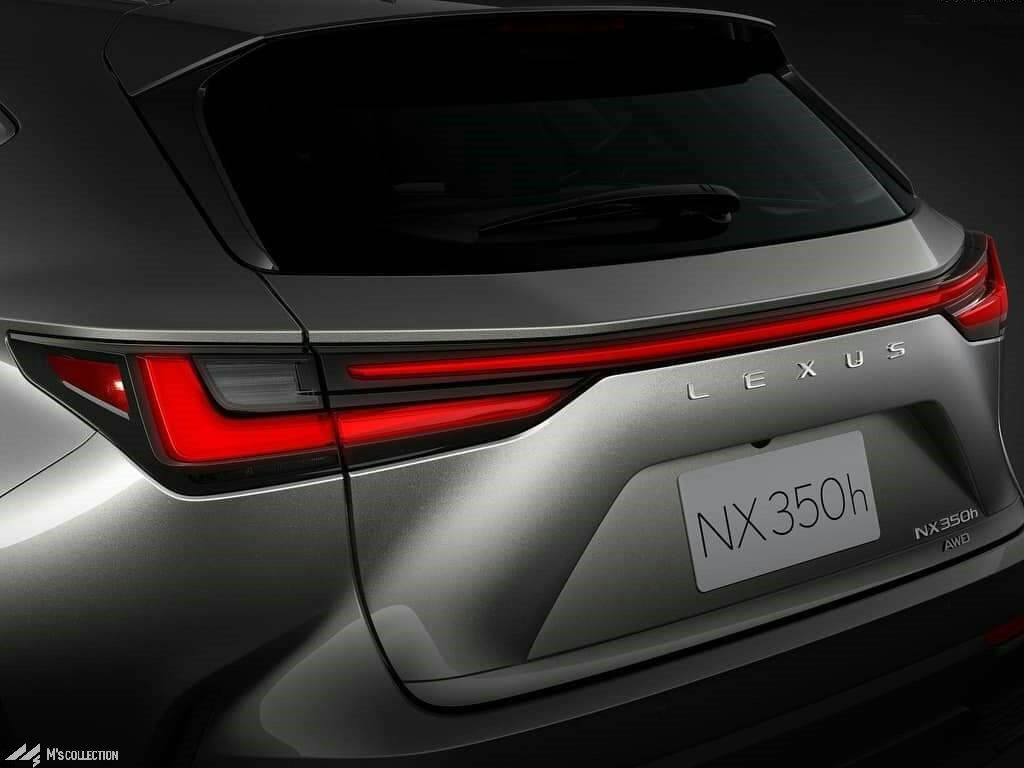 新型レクサスNX 350h リアテールランプとエンブレムの拡大