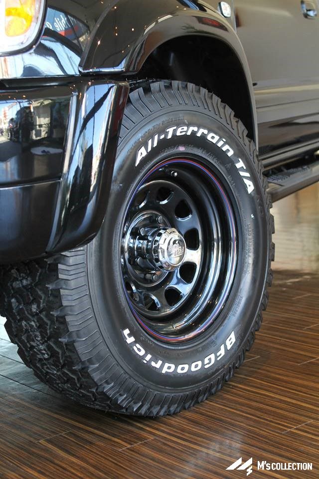 BFGoodrichオールテレーンタイヤと黒鉄ホイール拡大