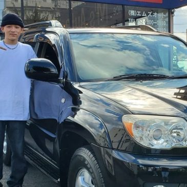 215サーフを初めての車に選択♪