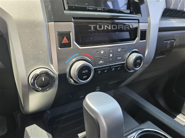 US TOYOTA TUNDRA Crew Max Platinum 4X4 2014年式 写真41