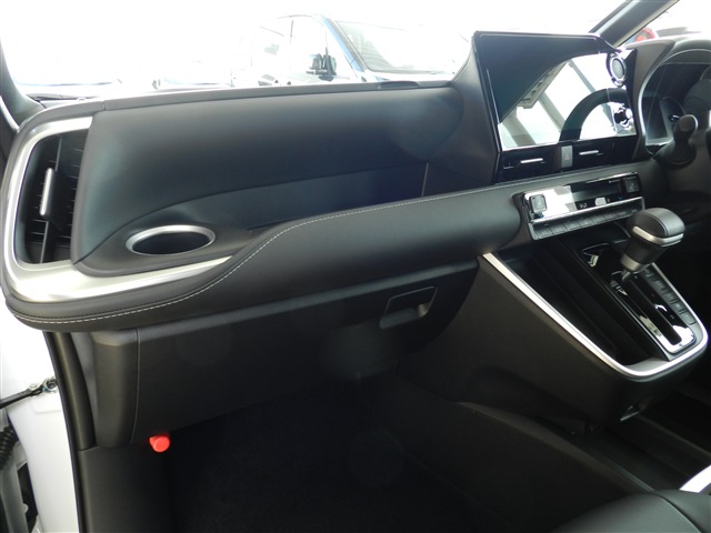 トヨタ ノア ハイブリッド S-Z 7人乗り 2026年式 写真46
