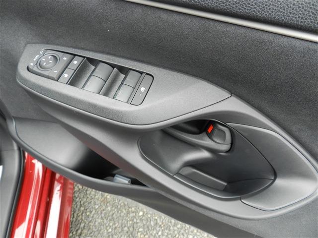 トヨタ ヤリス 1.0G 2026年式 写真17