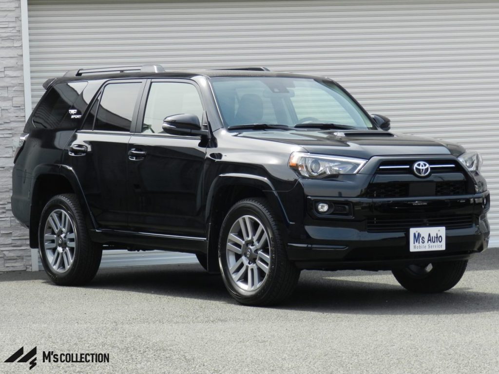 US TOYOTA 4RUNNER TRD Sport、フロント左前方外観、展示中の逆輸入車