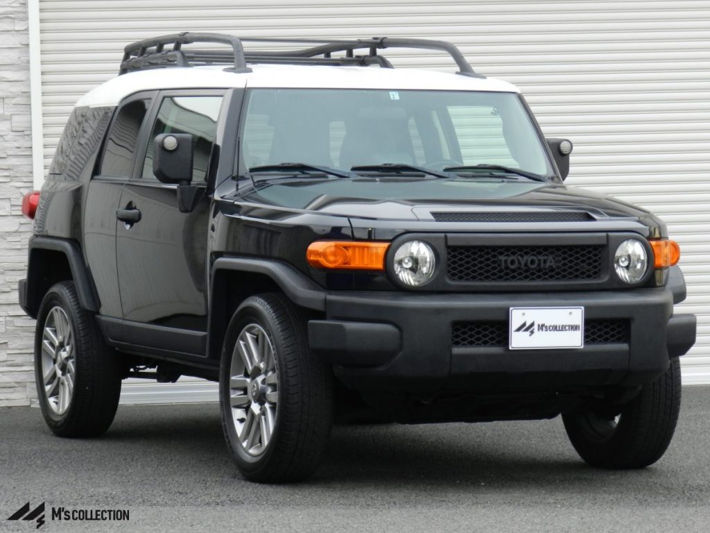 USTOYOTA FJ CRUISER、フロント右前方外観