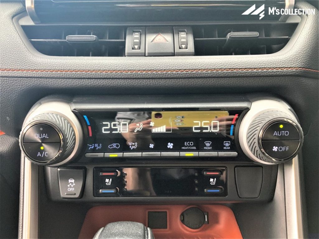 RAV4 実車写真7